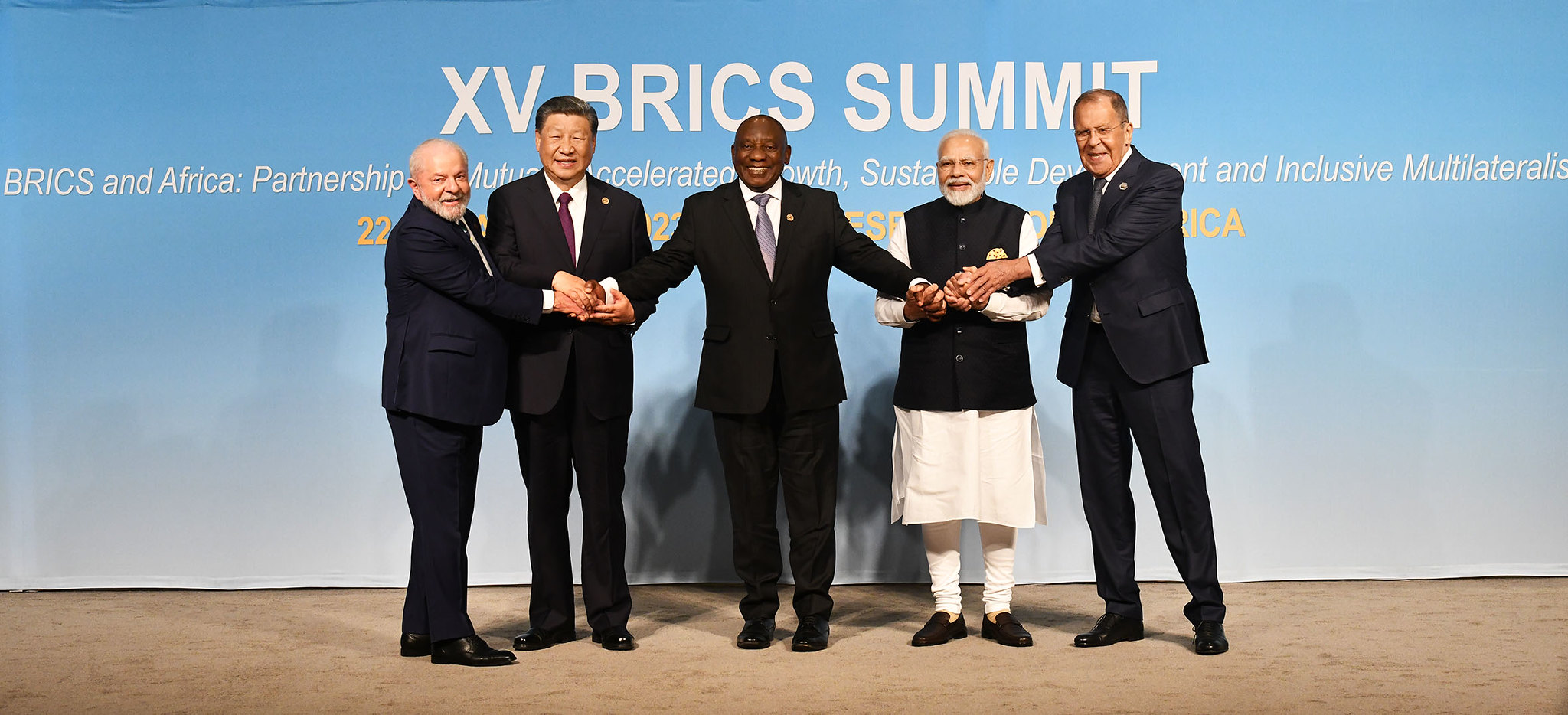 Brazilian president Lula de Silva, Chinese president Xi Jinping, South Africa’s president Cyril Ramaphosa, Indian Prime Minister Narendra Modi and Russian foreign minister Sergey Lavrov at the BRICS summit in Johannesburg, South Africa, 22 August 2023. © GCIS, Government ZA via Flickr